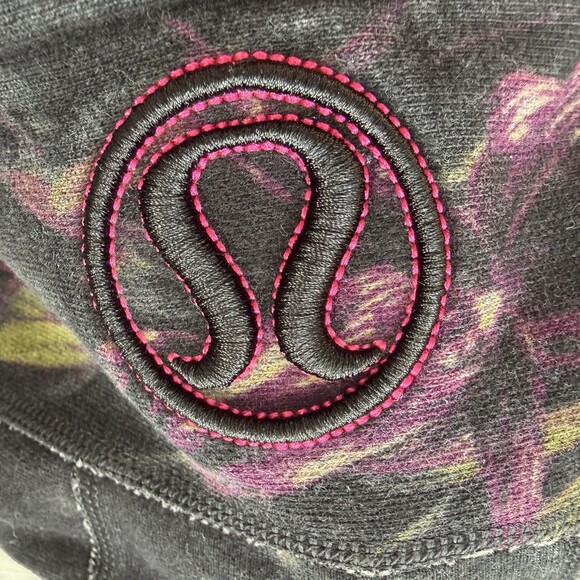 Lululemon Scuba Hoodie VTG RARE OG Protea Floral Print Black Pink Green Size 6 - Picture 13 of 14